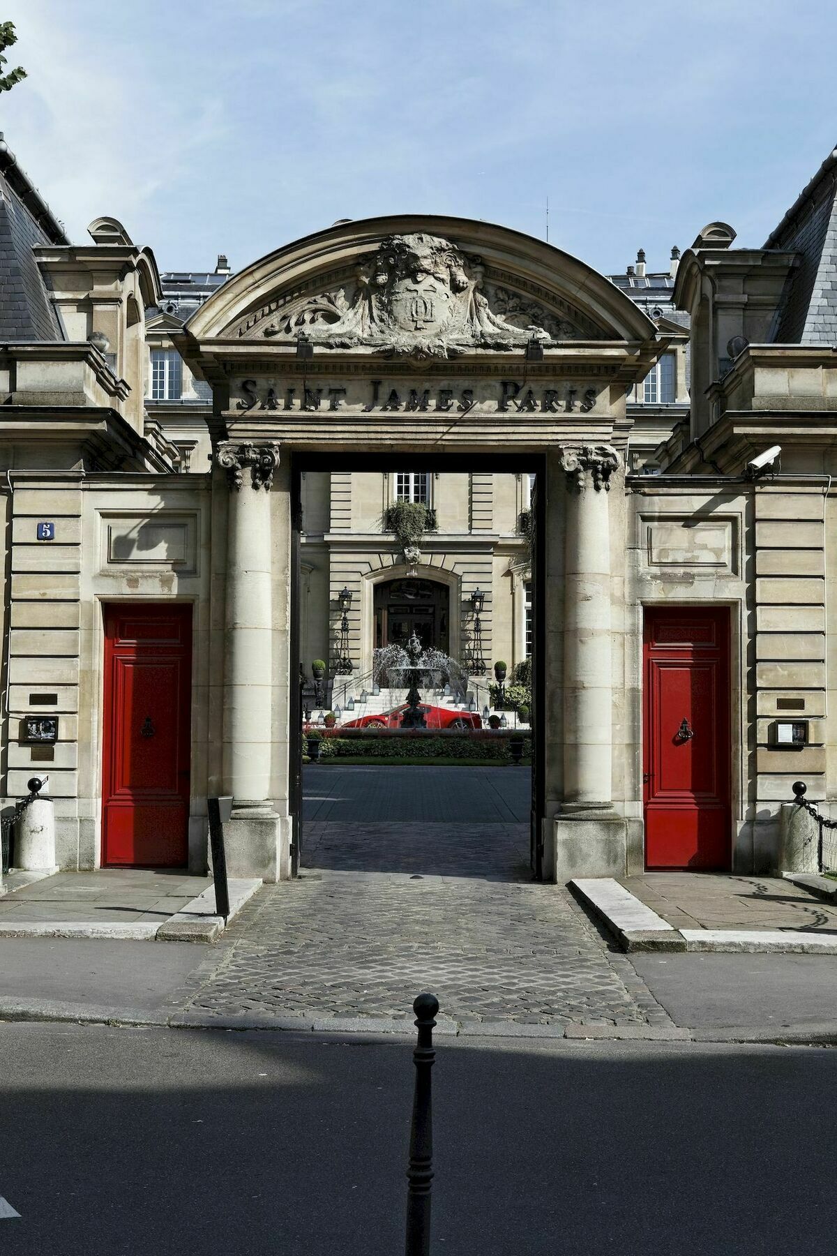 Saint Parigi