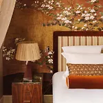 Saint 5* Paris
