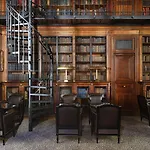Saint Hotel 5*
