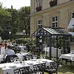 Saint James Paris