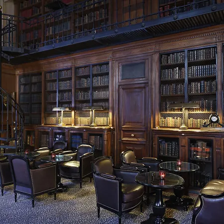 Saint Hotel Parigi